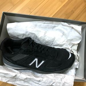 Men’s New Balance Made 990 Black Size 8D